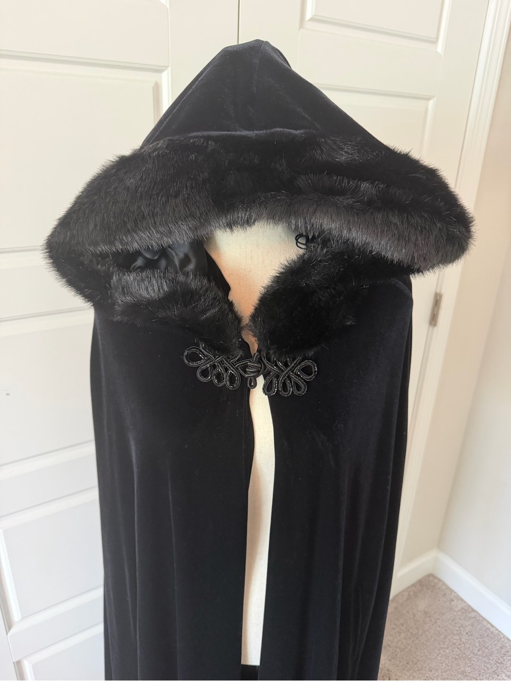 Vintage Tom Barra Collection Black Hooded Velvet Cape with Faux Fur Trim